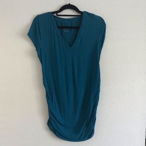 Liz Lange Maternity Emerald T-Shirt - Large